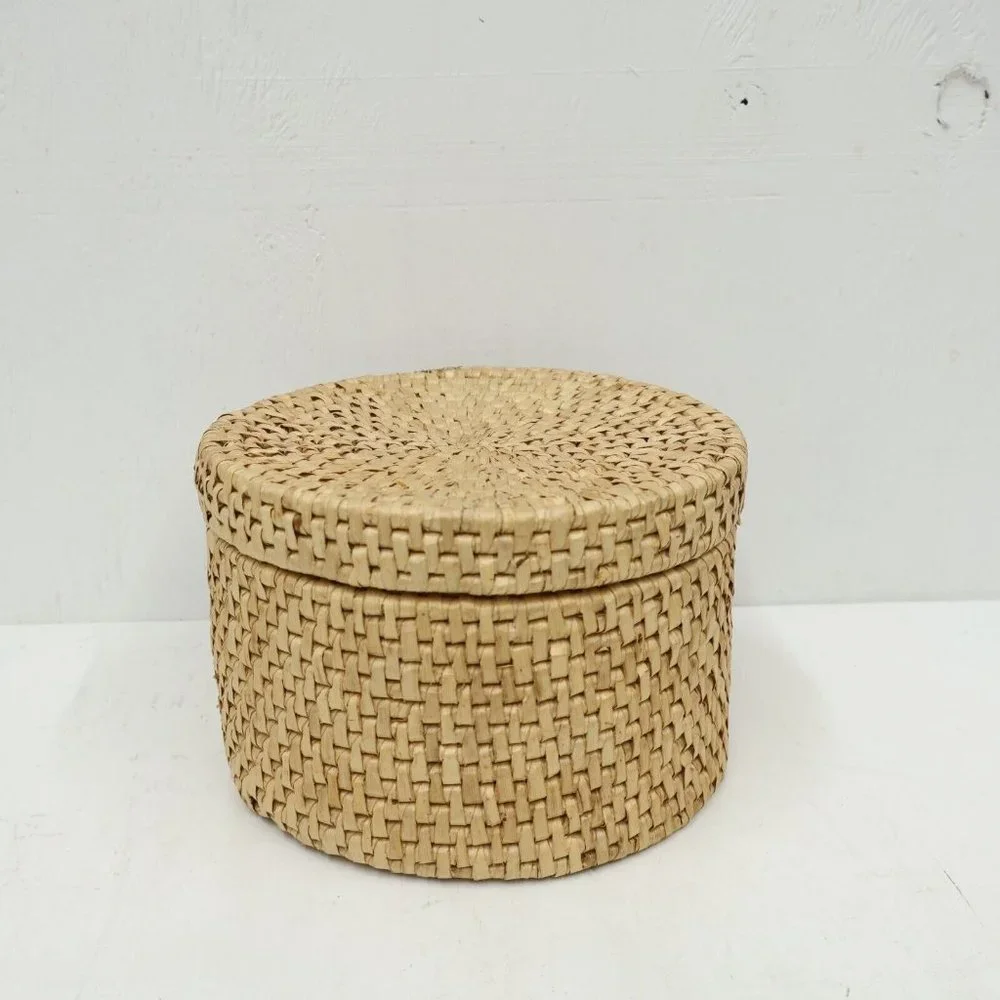 Vintage Rattan Whicker Thistle Natural Fiber 6in Diameter Trivet Coaster Set